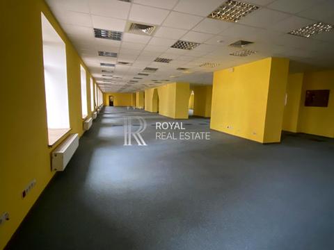 комерційна за адресою Володимира Сосюри вул., 6