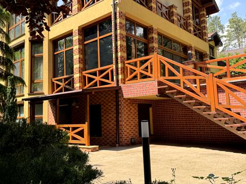 дом по адресу Осіння