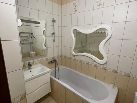 квартира за адресою Сім'ї Кульженків вул. (Петра Дегтяренка), 33