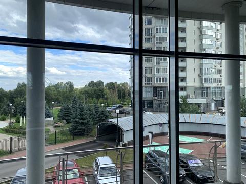 комерційна за адресою Оболонська набережна вул., 1, к1