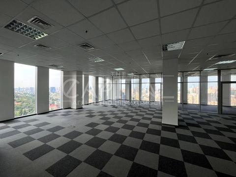 комерційна за адресою Миколи Амосова вул., 12