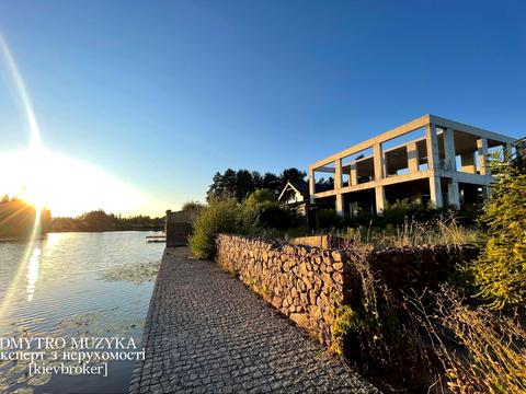 ділянка за адресою Плютовська вул.