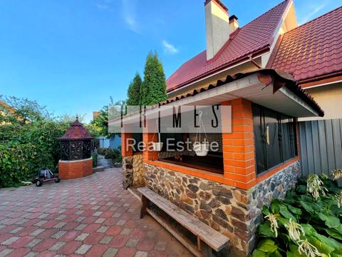 будинок за адресою Набережна вул.