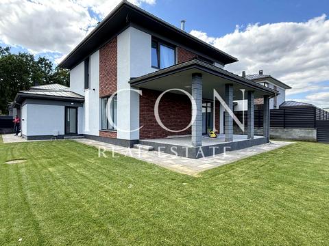 будинок за адресою Грушева вул.