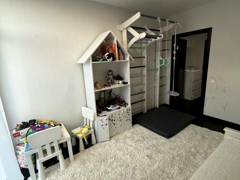 квартира за адресою Регенераторна вул., 4 к11