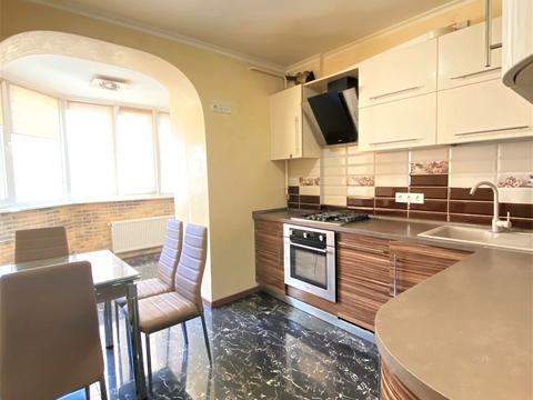 квартира за адресою Миру вул., 40