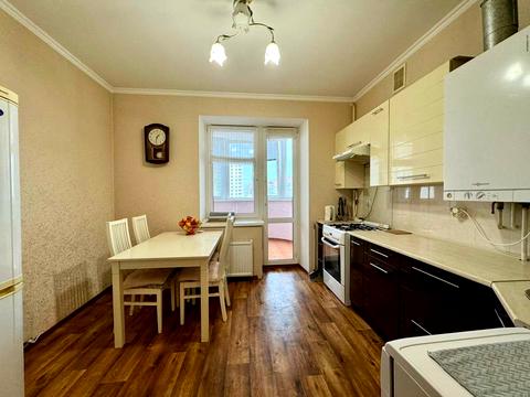 квартира за адресою Академіка Ющенка, 16