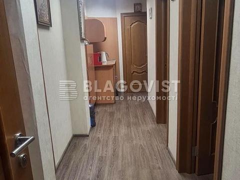 коммерческая по адресу Крещатик ул., 10-Б