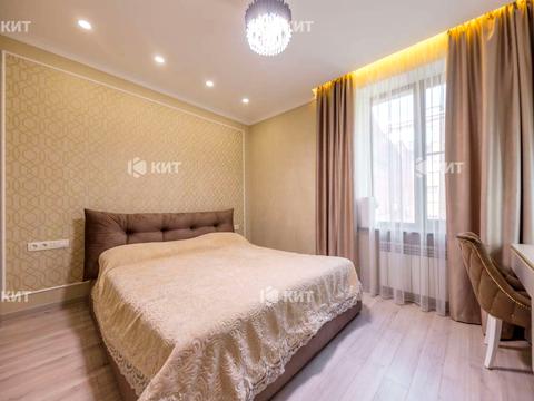 квартира за адресою Конституції пл., 20