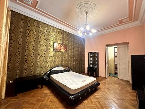 квартира по адресу Костомарова ул., 18
