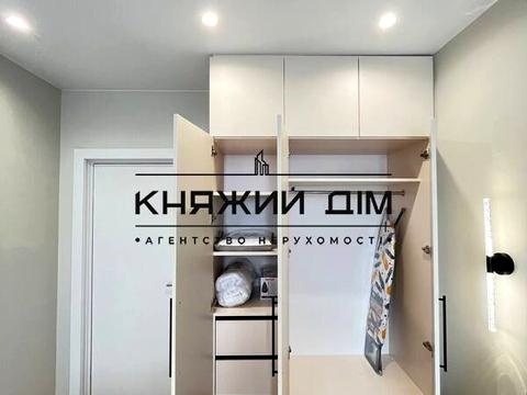 квартира за адресою Дніпровська набережна вул., 17-К