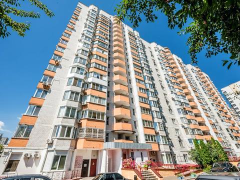 квартира за адресою Анни Ахматової вул., 35-А
