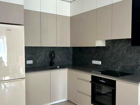 квартира за адресою Салютна вул., 2к17