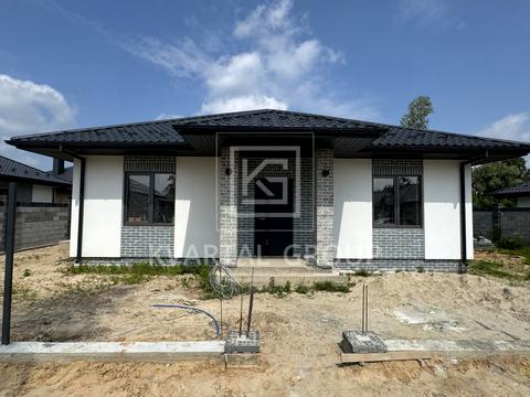 будинок за адресою Успішна