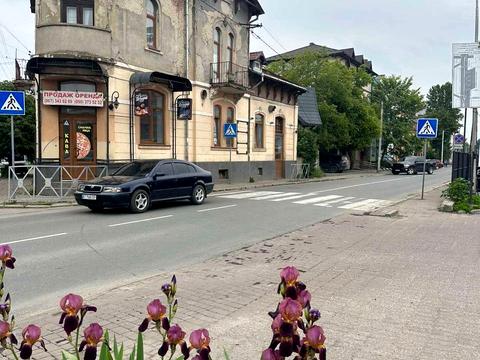коммерческая по адресу Зализничная ул., 31