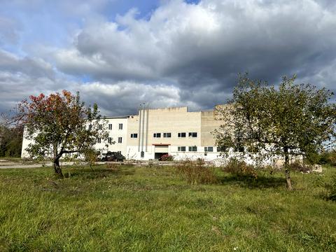 комерційна за адресою Лісова вул. (Пархоменка), 1