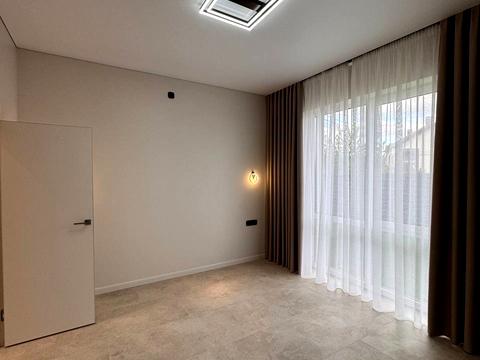 будинок за адресою Центральна вул.