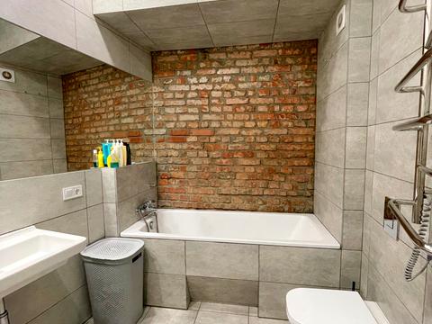 квартира за адресою Євгенія Єніна вул. (Бакуліна), 1