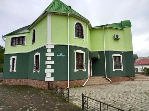 комерційна за адресою Соборна, 2А