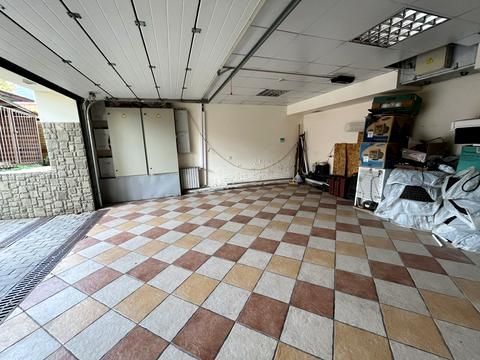 будинок за адресою Академіка Кримського пров.