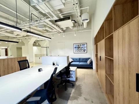 комерційна за адресою Велика Васильківська вул. (Червоноармійська), 1-3/2а