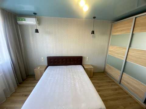 квартира по адресу Ревуцкого ул., 40-В