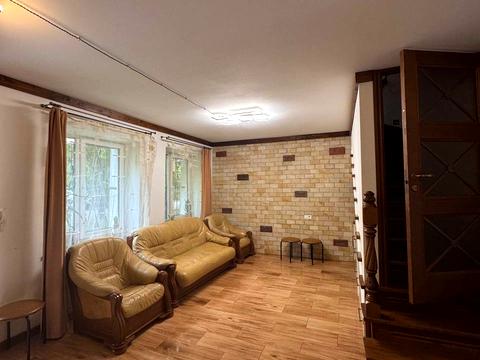 квартира за адресою Дорошенка вул., 25