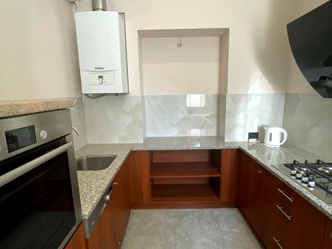 квартира за адресою Кирила і Мефодія вул., 7