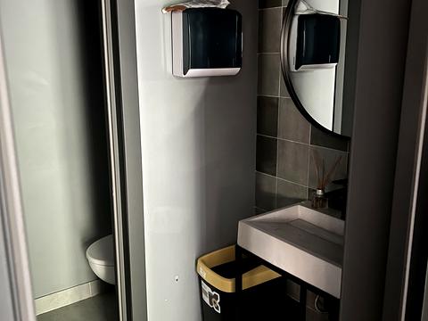 комерційна за адресою Ісмаїла Гаспринського вул. (Сормовська), 3