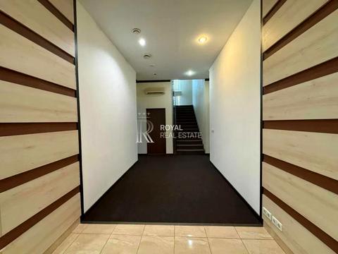 коммерческая по адресу Музейний пер., 4