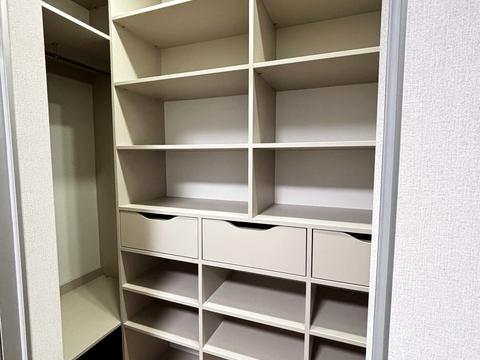 квартира за адресою Дніпровська набережна вул., 15-К