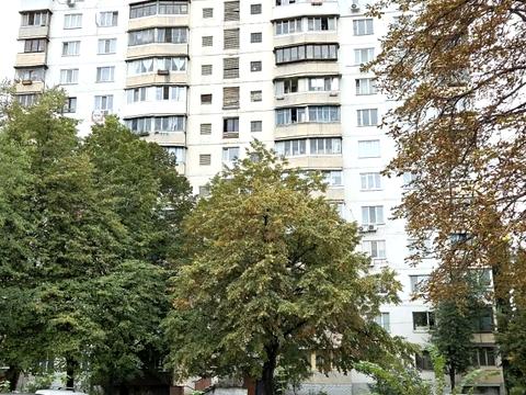 квартира за адресою Зодчих вул., 44
