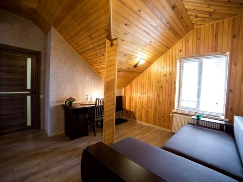комерційна за адресою Привокзальна пл., 1