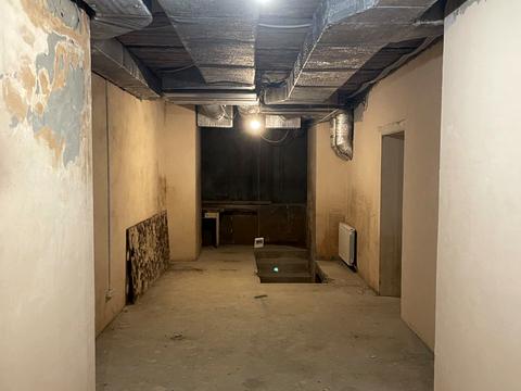 коммерческая по адресу Крещатик ул., 8