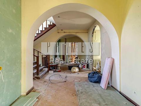 будинок за адресою Вишнева вул.