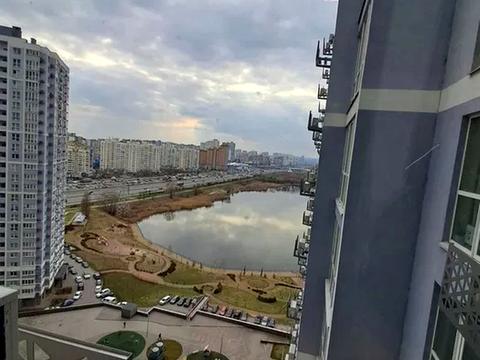 квартира по адресу Ревуцкого ул., 40-В