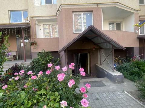комерційна за адресою Владислава Бувалкіна вул. (Бочарова Генерала), 75