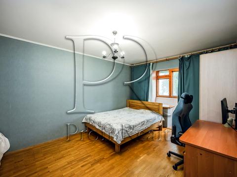 квартира за адресою Ревуцького вул., 42-Б