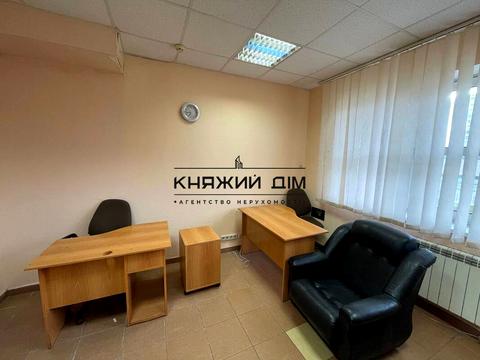 комерційна за адресою Академіка Палладіна просп., 22