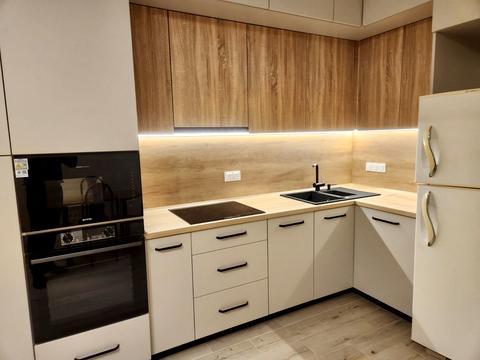 будинок за адресою Райдужна вул., 43