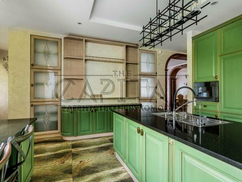 будинок за адресою с. Плюти, Світанкова, 10