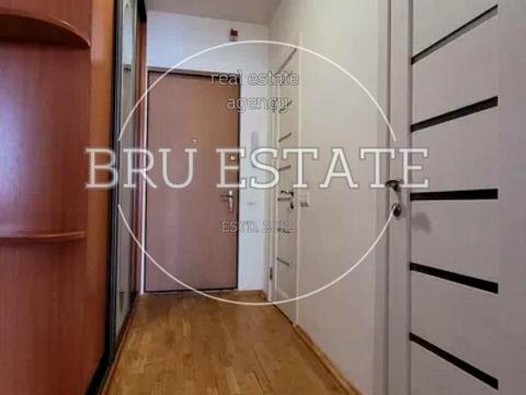 квартира за адресою Ревуцького вул., 42