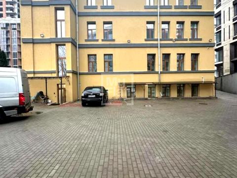 коммерческая по адресу Жилянская ул., 19