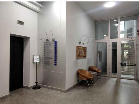 комерційна за адресою Музейний пров., 4