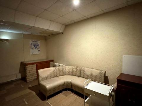 комерційна за адресою Семінарська вул., 15а