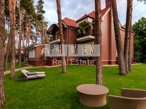 будинок за адресою смт. Козин, Дачна вул.