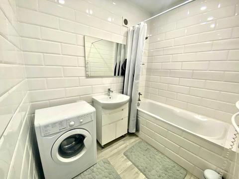 квартира за адресою Левка Лук'яненка вул. (Василя Жуковського), 16, 18, 20, 24