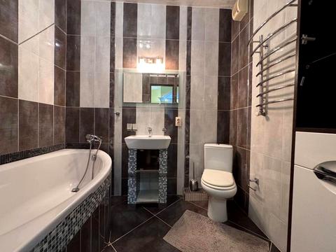 квартира за адресою Тополина, 2