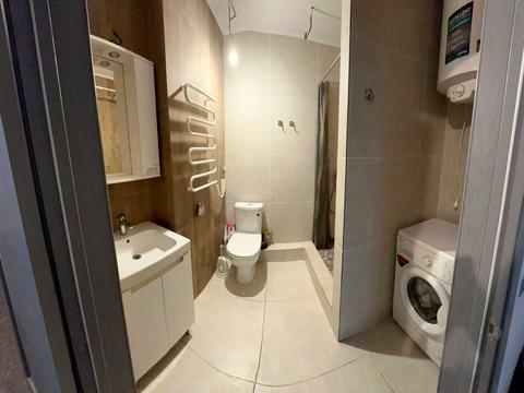 квартира за адресою Сім'ї Кульженків вул. (Петра Дегтяренка), 31-А