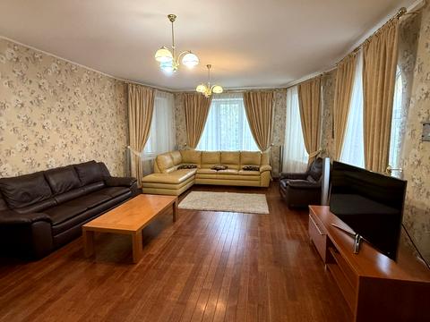 будинок за адресою Хутірська вул. (Жовтнева), 12